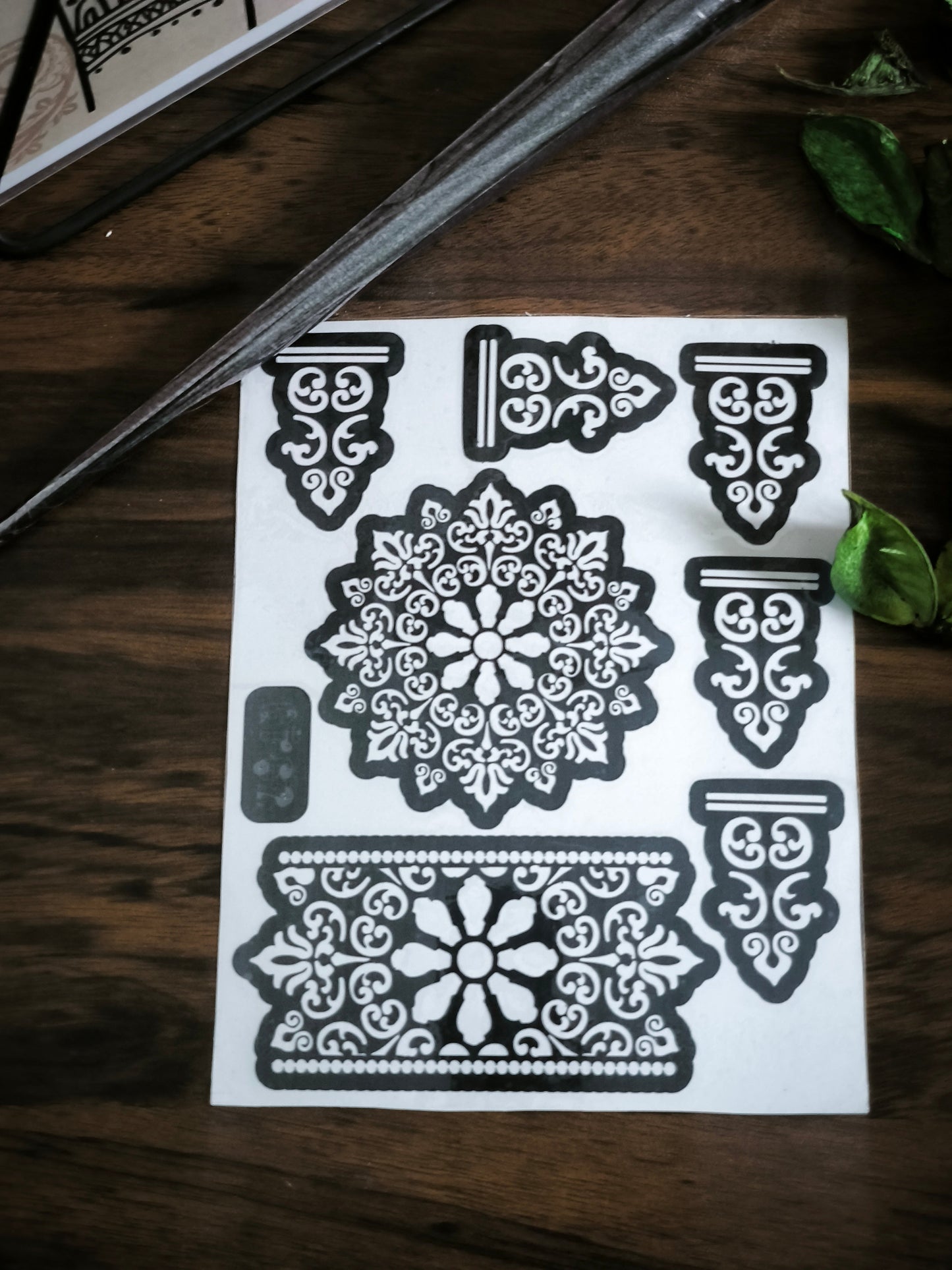 “Reusable Mehndi Stencil – Easy Henna Tattoo Template”