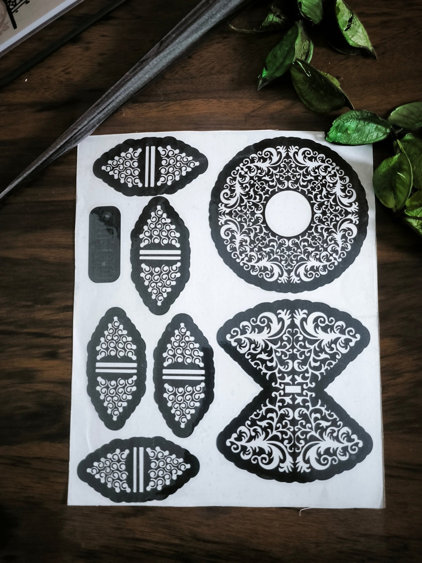 “Reusable Mehndi Stencil – Easy Henna Tattoo Template”