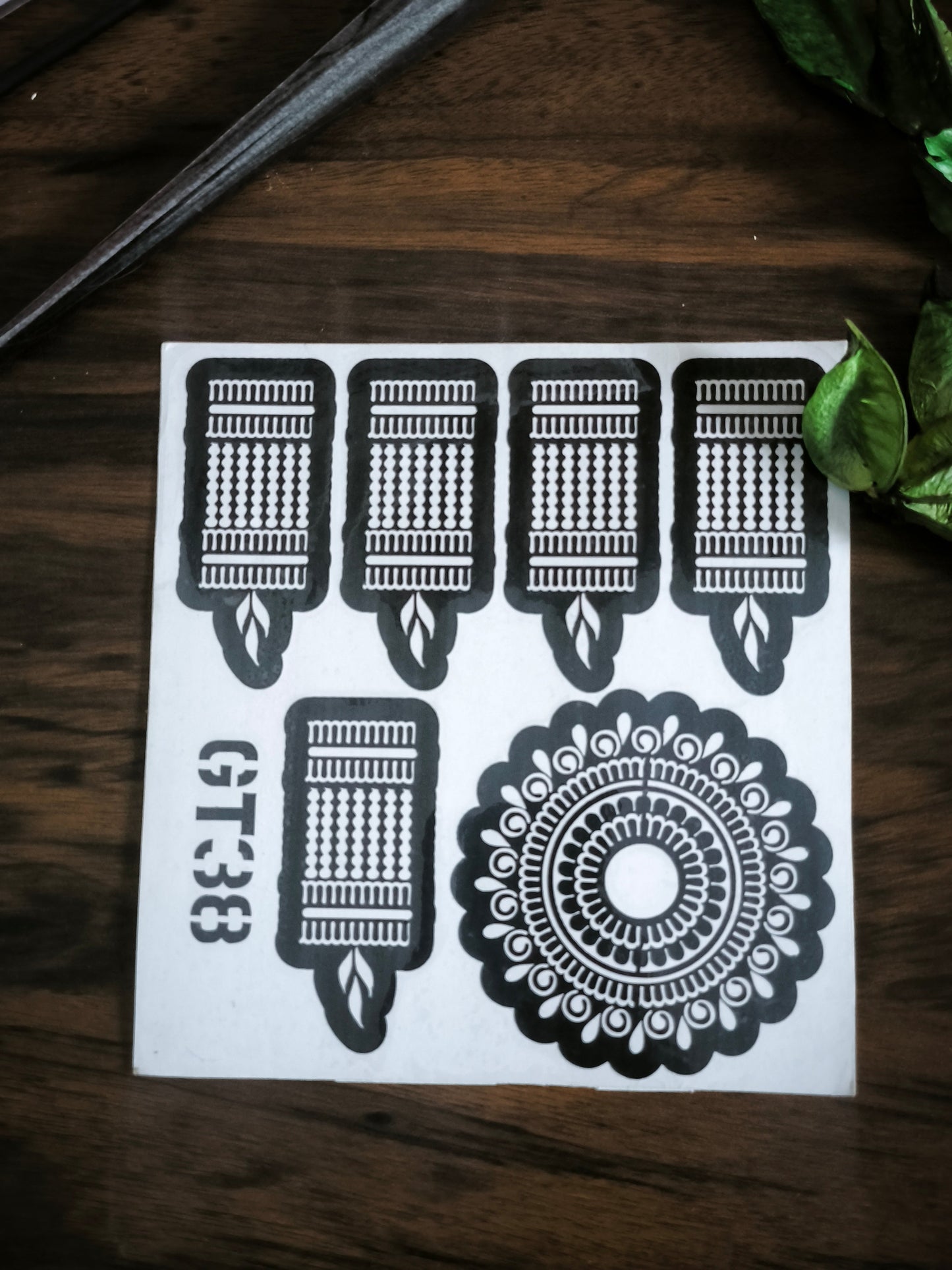 “Reusable Mehndi Stencil – Easy Henna Tattoo Template”